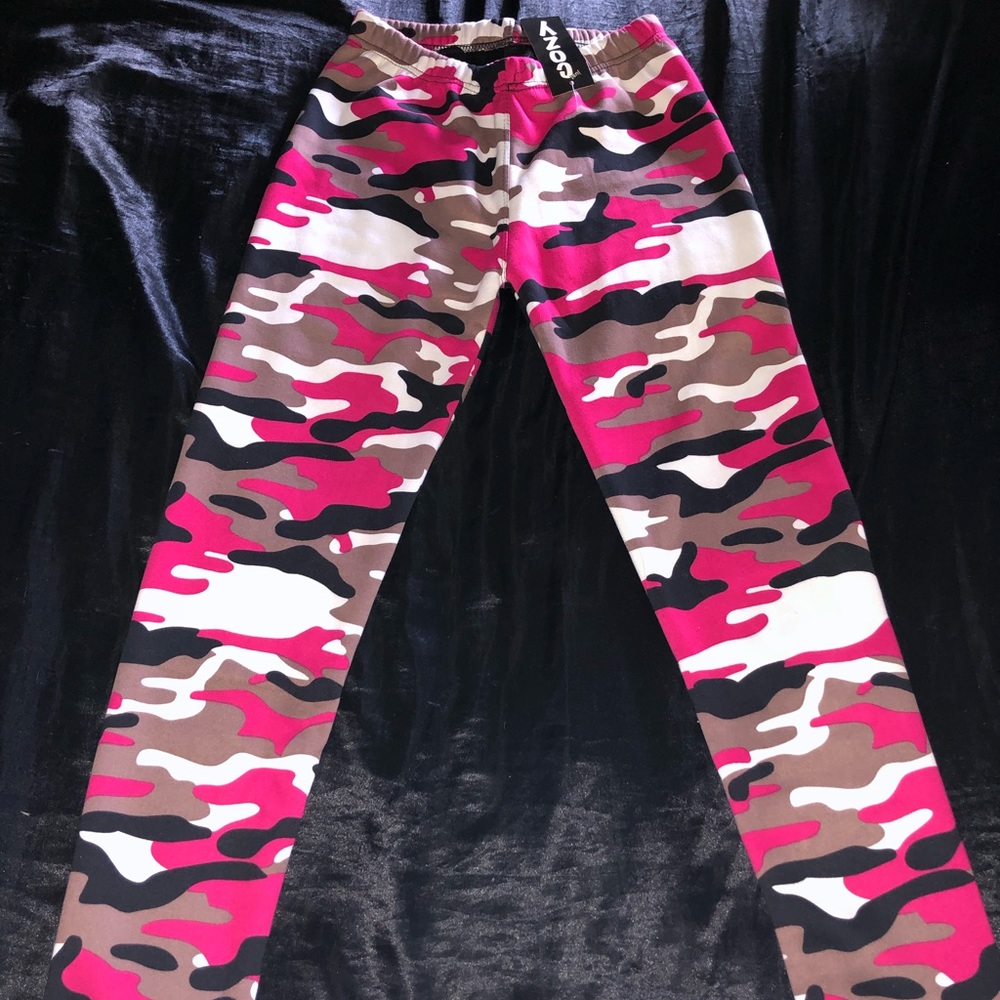 Pink camo leggings